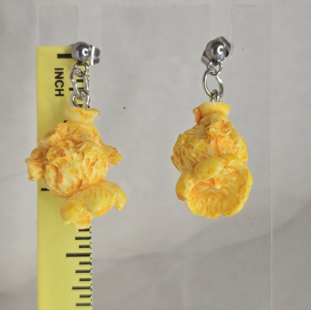 Popcorn-Inspired White Or Yellow Earrings